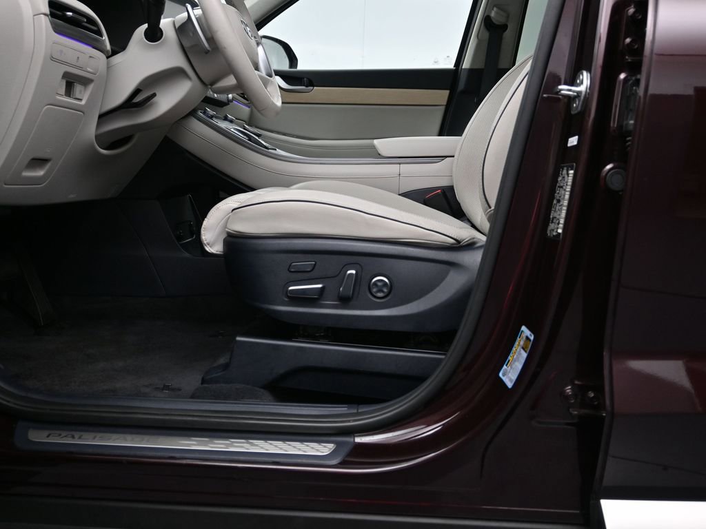Used 2024 Hyundai Palisade Limited image 24