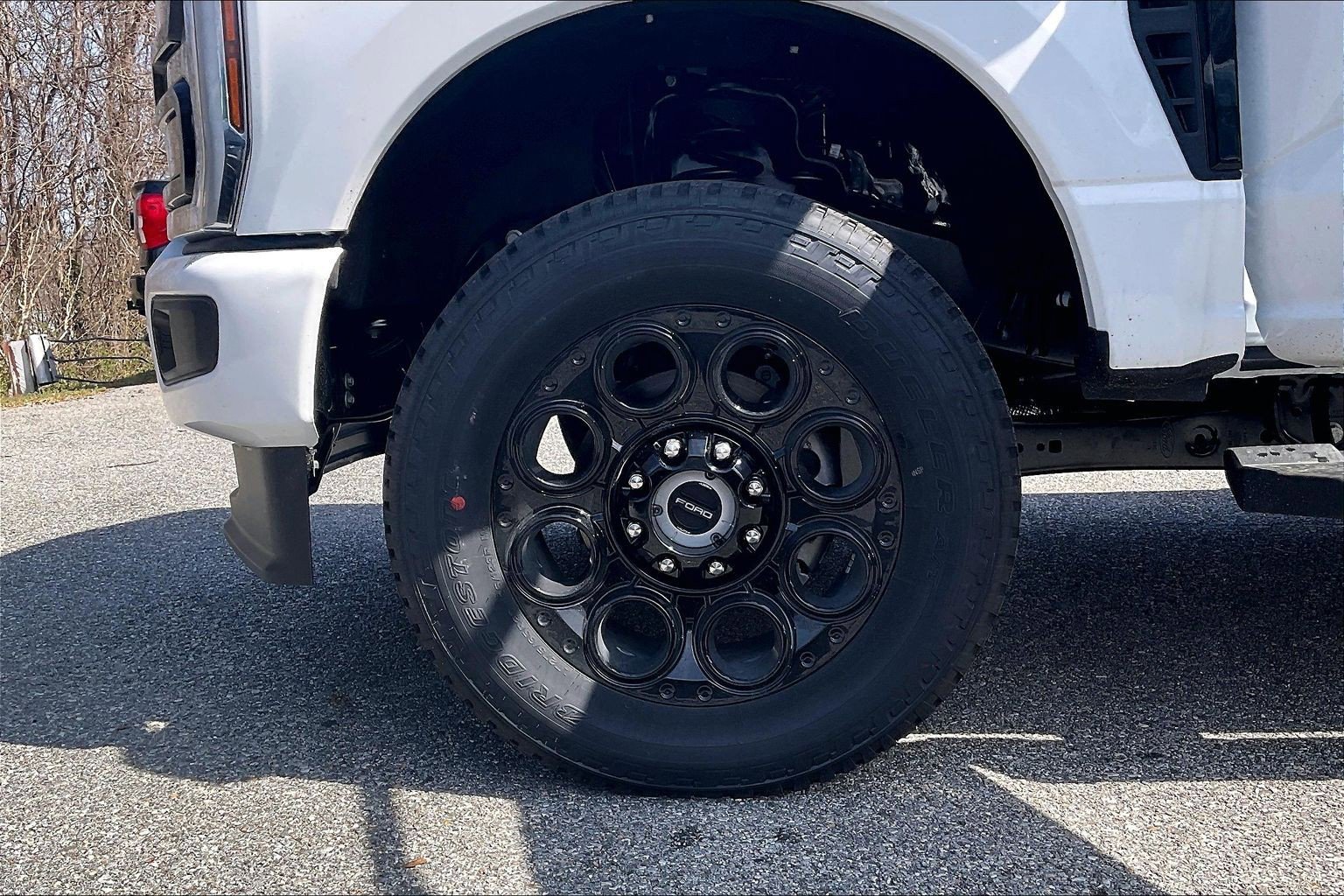 New 2026 Ford F350 XLT w/ XLT Premium Package AWD/4WD image 11
