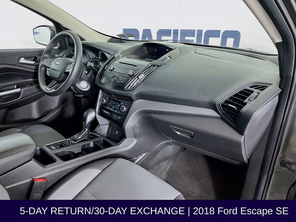 Certified 2018 Ford Escape SE image 32