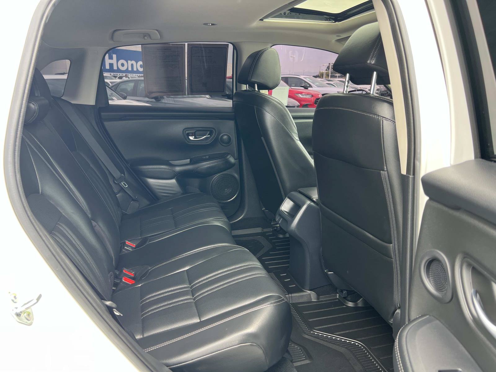 Certified 2025 Honda HR-V EX-L image 32