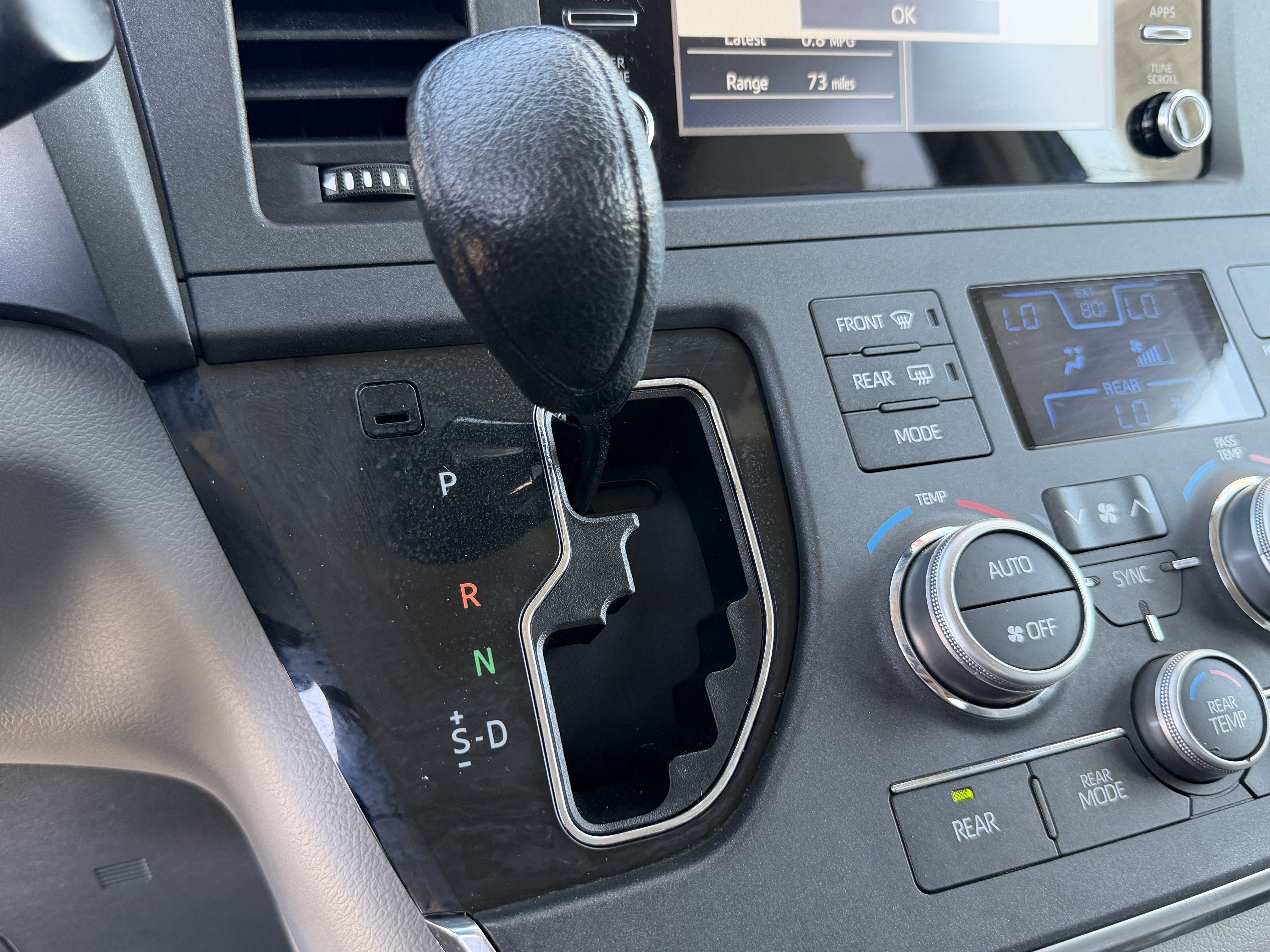 Used 2019 Toyota Sienna L FWD image 21