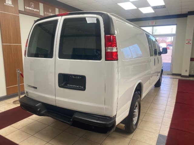 Used 2022 Chevrolet Express 3500 Extended w/ Driver Convenience Package RWD image 5