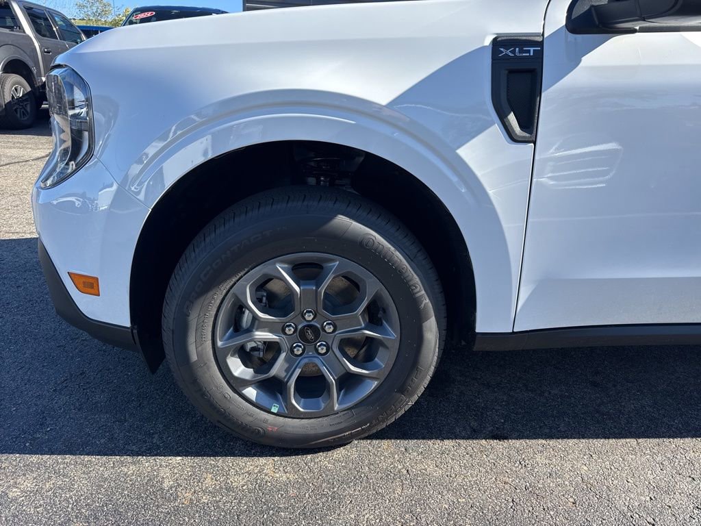 New 2025 Ford Maverick XLT image 9