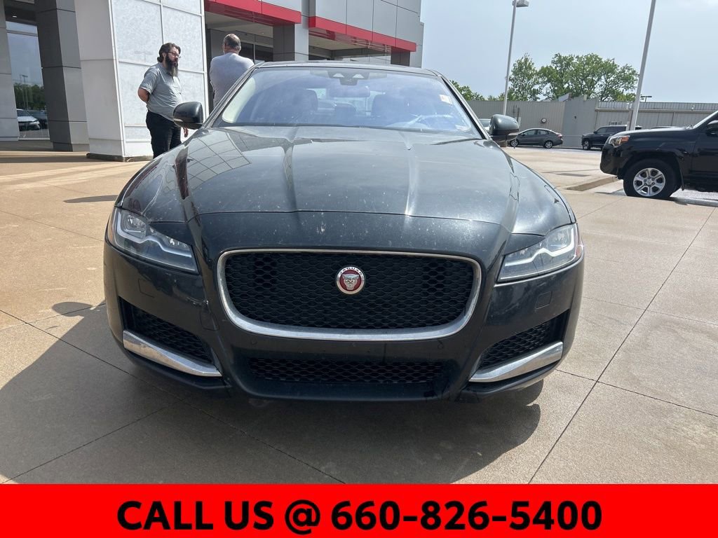 Used 2017 Jaguar XF Premium AWD/4WD image 3