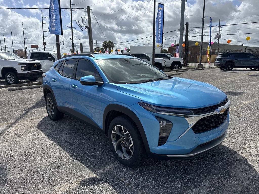 New 2026 Chevrolet Trax LT image 1