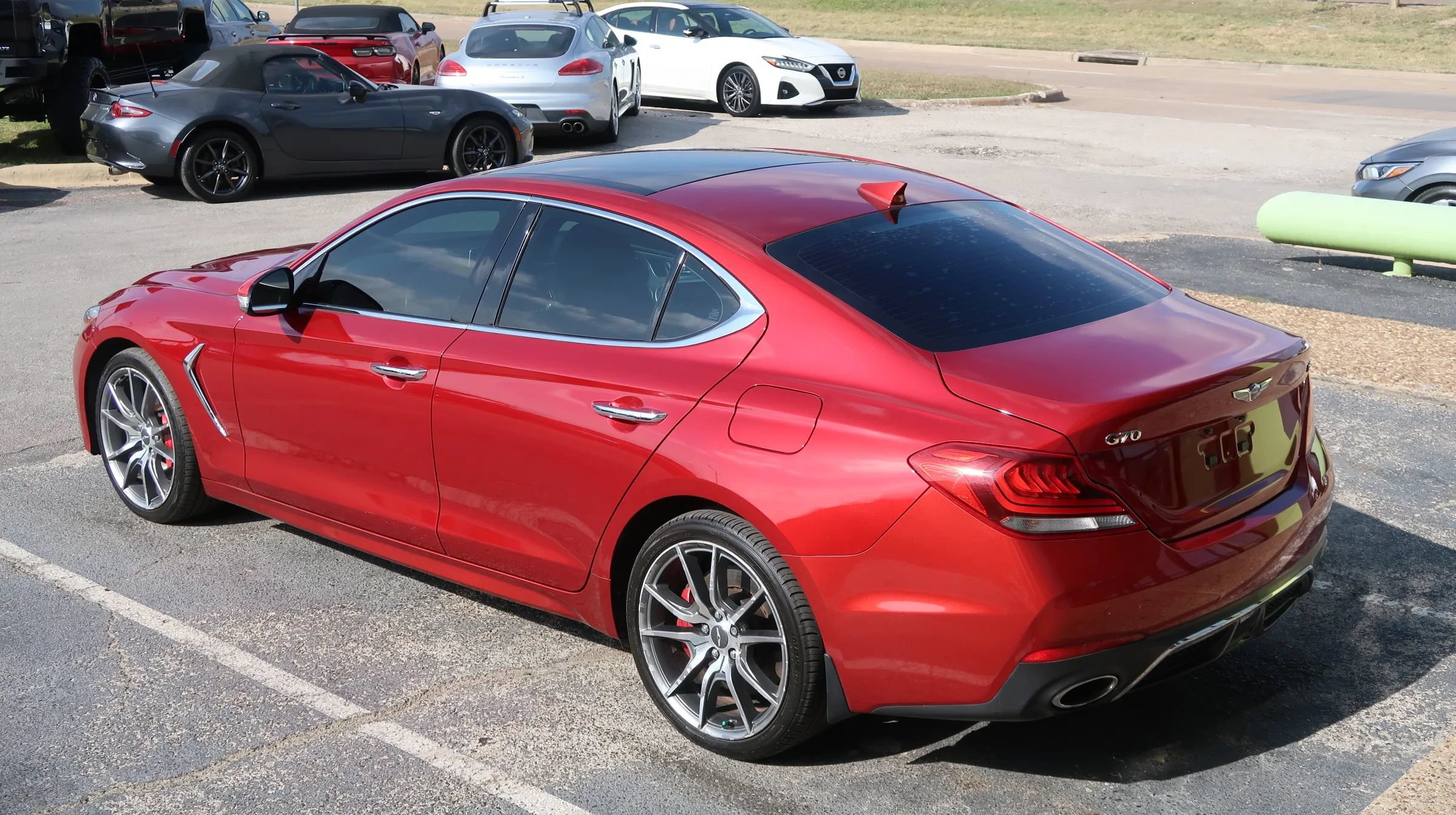 Used 2021 Genesis G70 3.3T RWD image 9