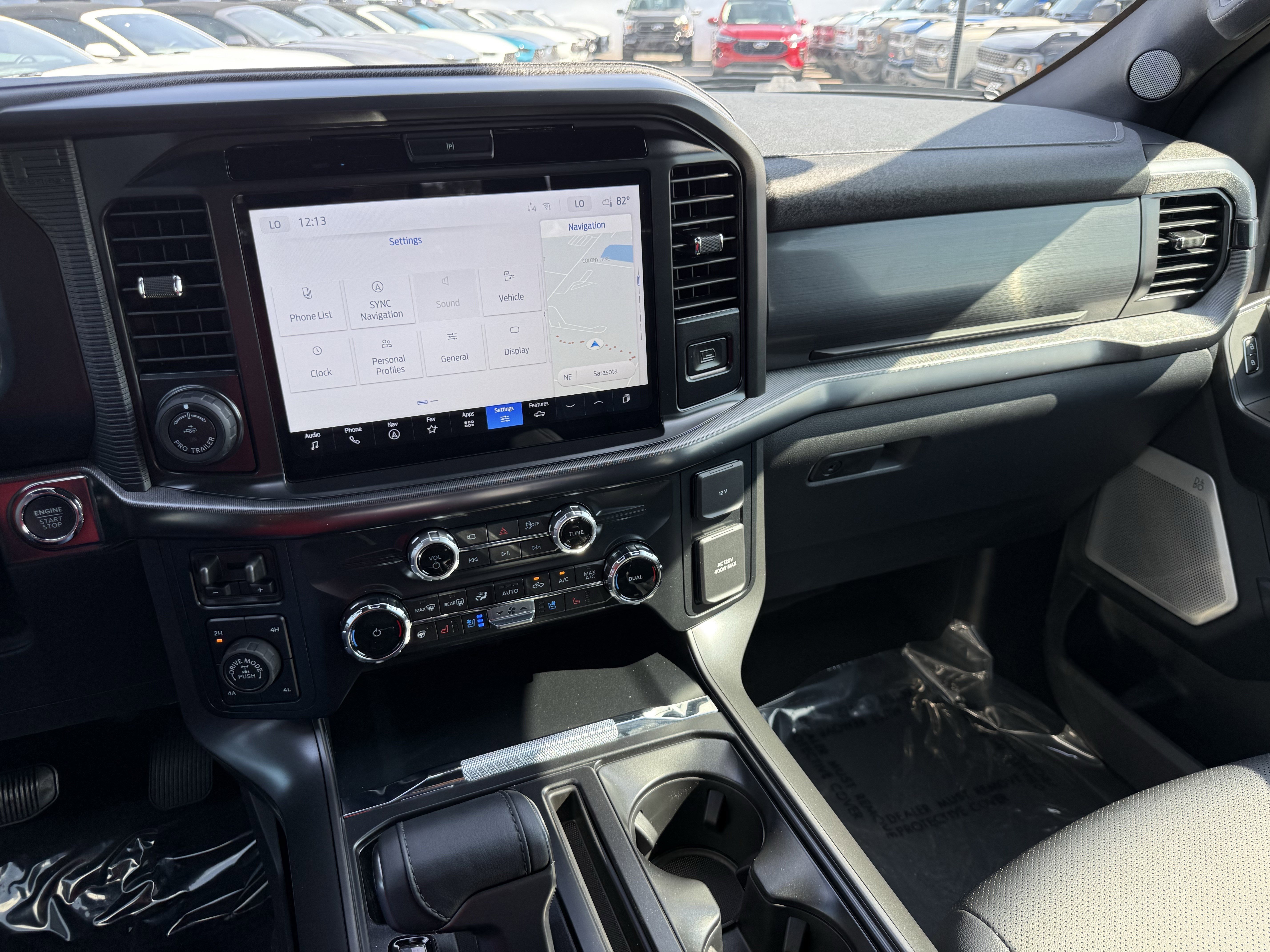 New 2025 Ford F150 Lariat w/ Equipment Group 502A High image 29