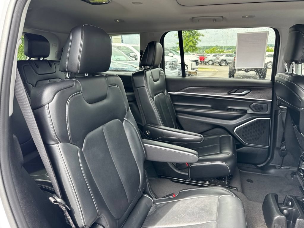 Used 2021 Jeep Grand Cherokee L Limited AWD/4WD image 27