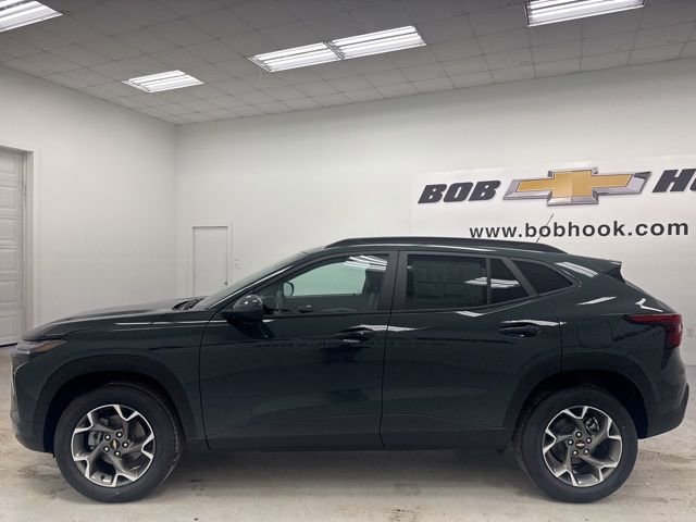 New 2026 Chevrolet Trax LT w/ Driver Confidence Package image 8