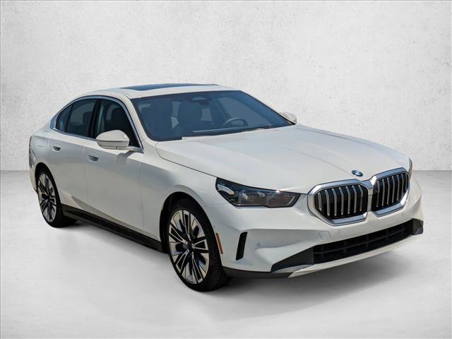 Used 2026 BMW 540i xDrive w/ Premium Package image 7