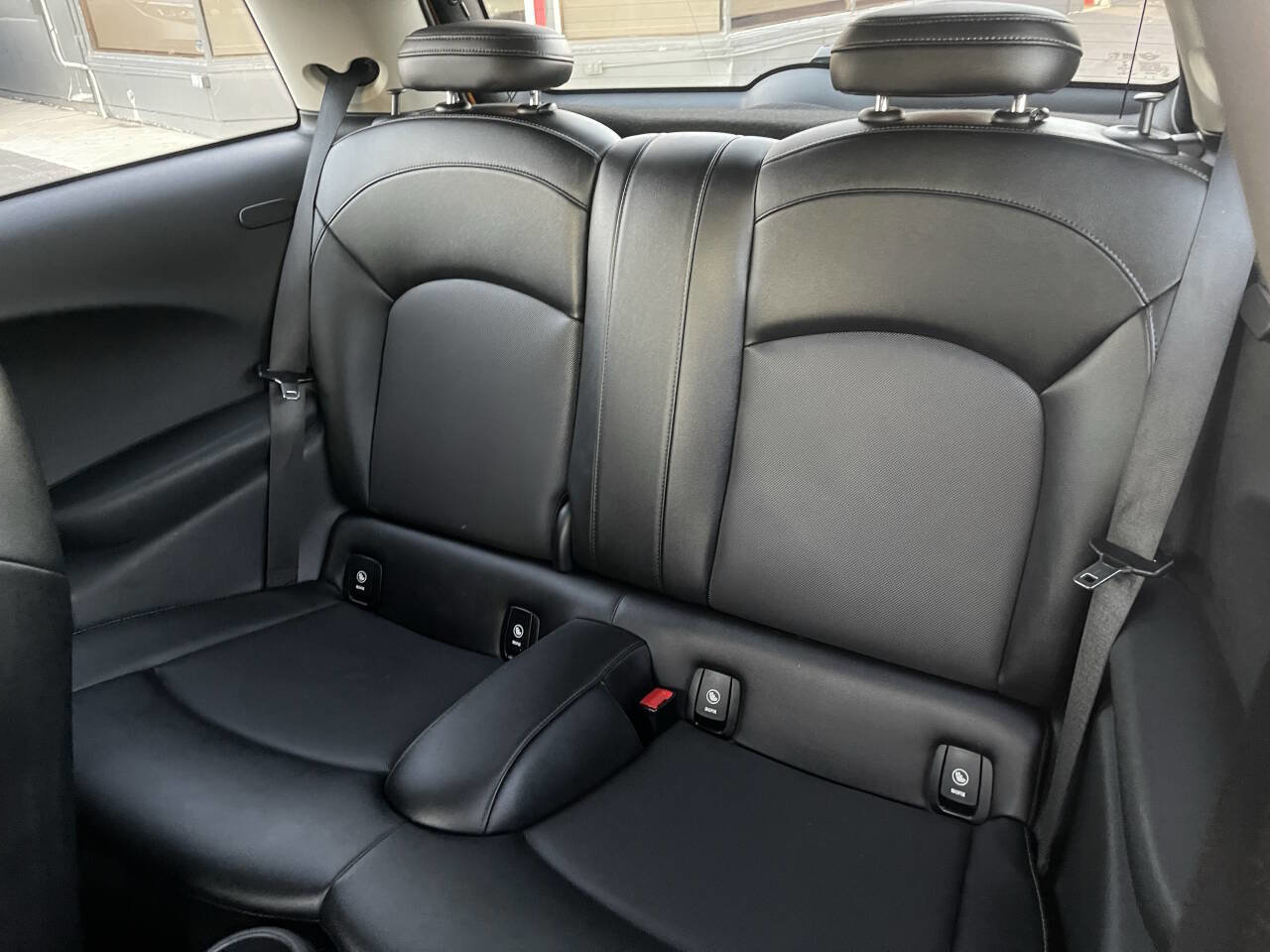 Used 2014 MINI Cooper 2-Door Hardtop image 15