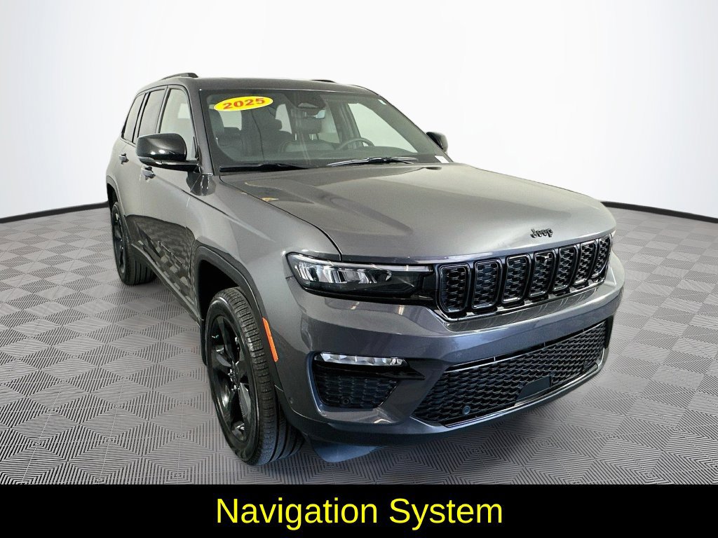 Used 2025 Jeep Grand Cherokee Limited w/ Luxury Tech Group II AWD/4WD image 3