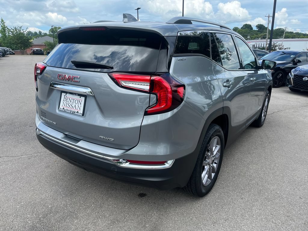 Used 2023 GMC Terrain SLT AWD/4WD image 6