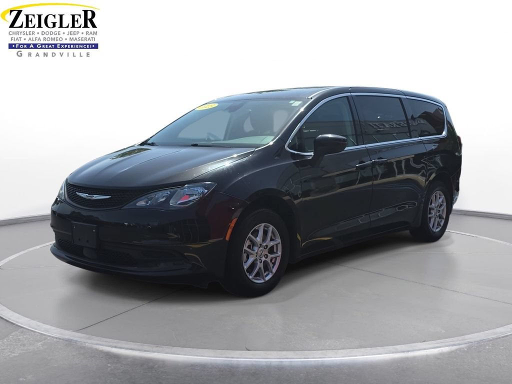 Certified 2023 Chrysler Voyager LX FWD image 1
