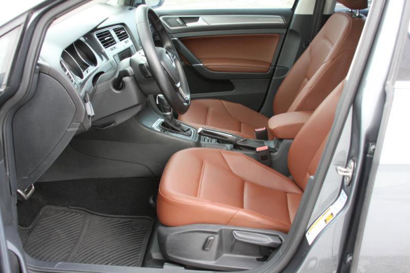 Used 2017 Volkswagen Golf Alltrack SE image 25