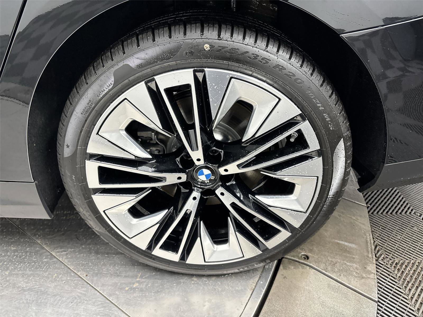 New 2026 BMW 540i xDrive w/ Premium Package image 27
