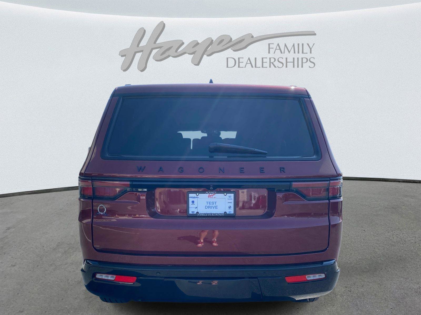 Certified 2024 Jeep Wagoneer Series II w/ Convenience Group I image 4