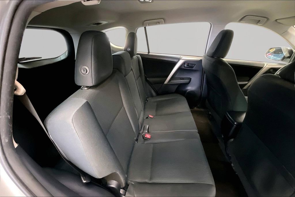 Used 2015 Toyota RAV4 LE image 27