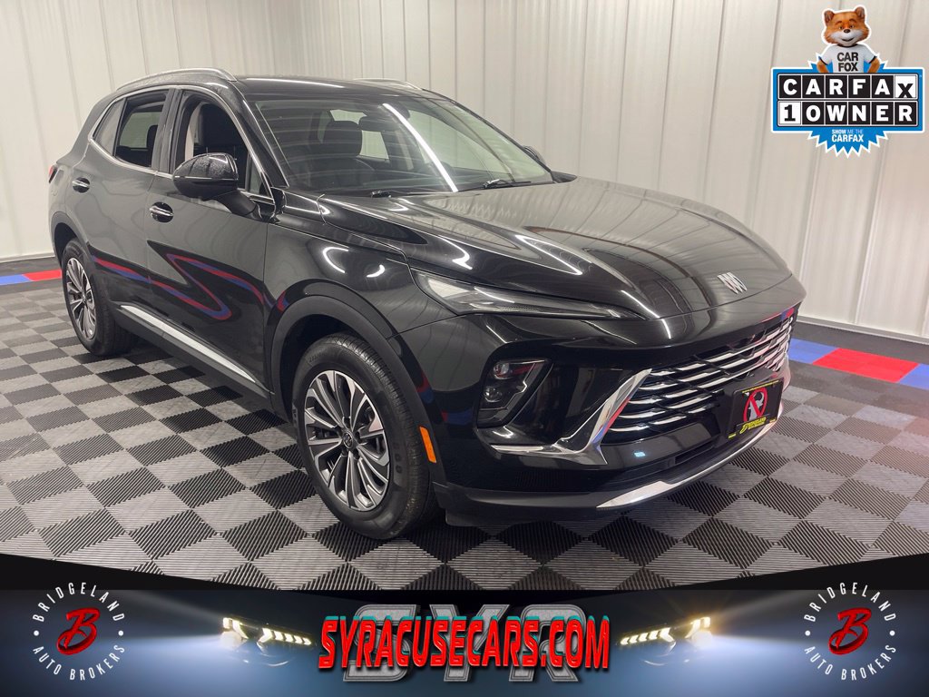 Used 2024 Buick Envision Preferred AWD/4WD image 1