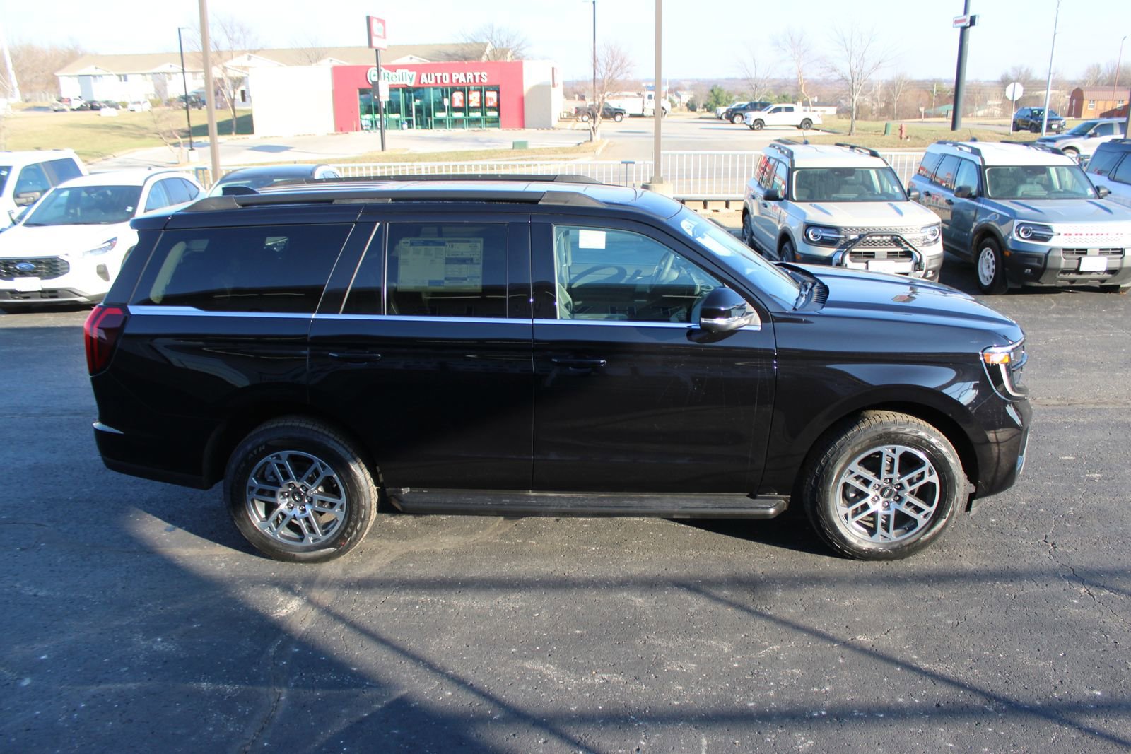 New 2025 Ford Expedition Active AWD/4WD image 6