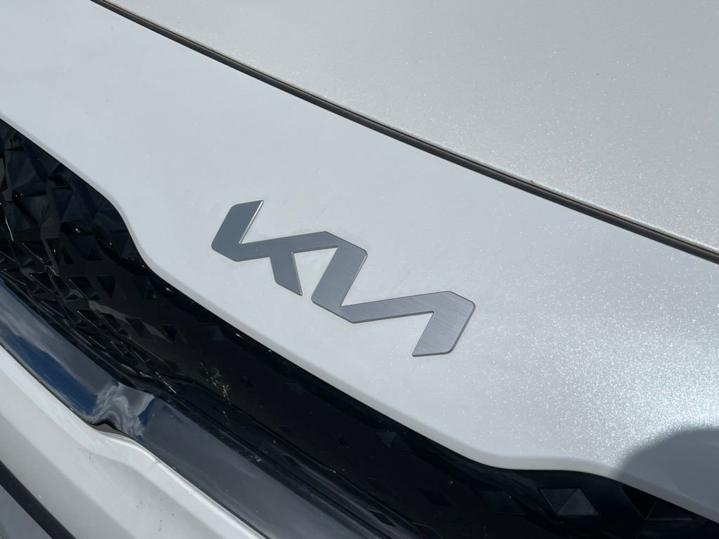 Used 2022 Kia Niro EX FWD image 4