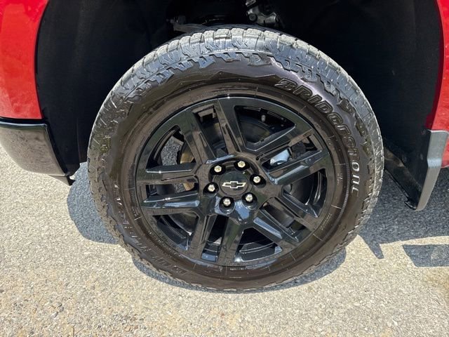 Used 2025 Chevrolet Silverado 1500 LT Trail Boss w/ Convenience Package II AWD/4WD image 9