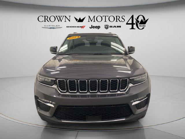 Used 2023 Jeep Grand Cherokee Limited AWD/4WD image 10