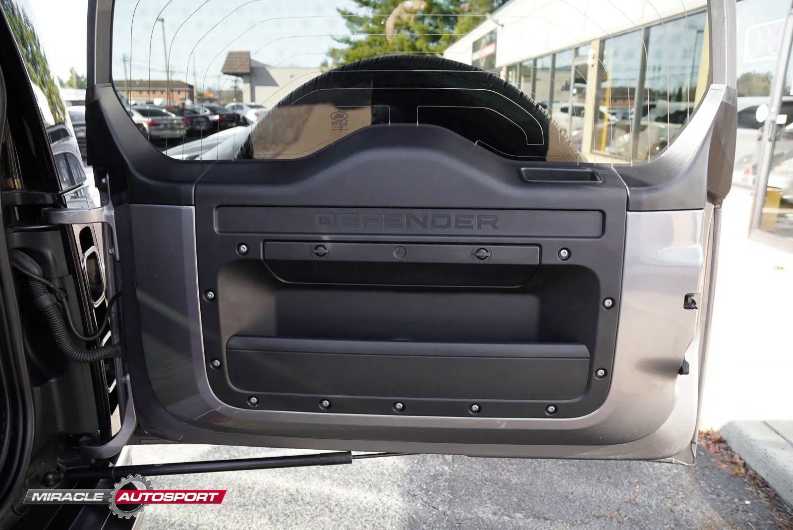 Used 2020 Land Rover Defender 110 X image 25