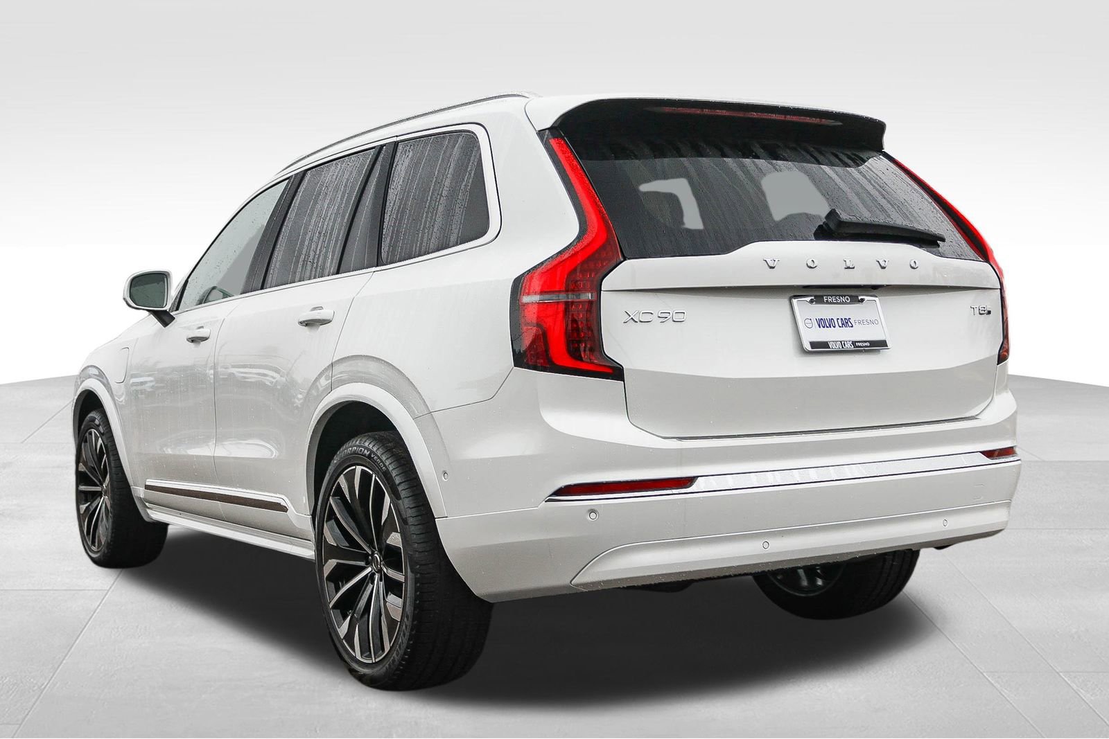 New 2026 Volvo XC90 T8 Ultra w/ Protection Package Premier AWD/4WD image 7