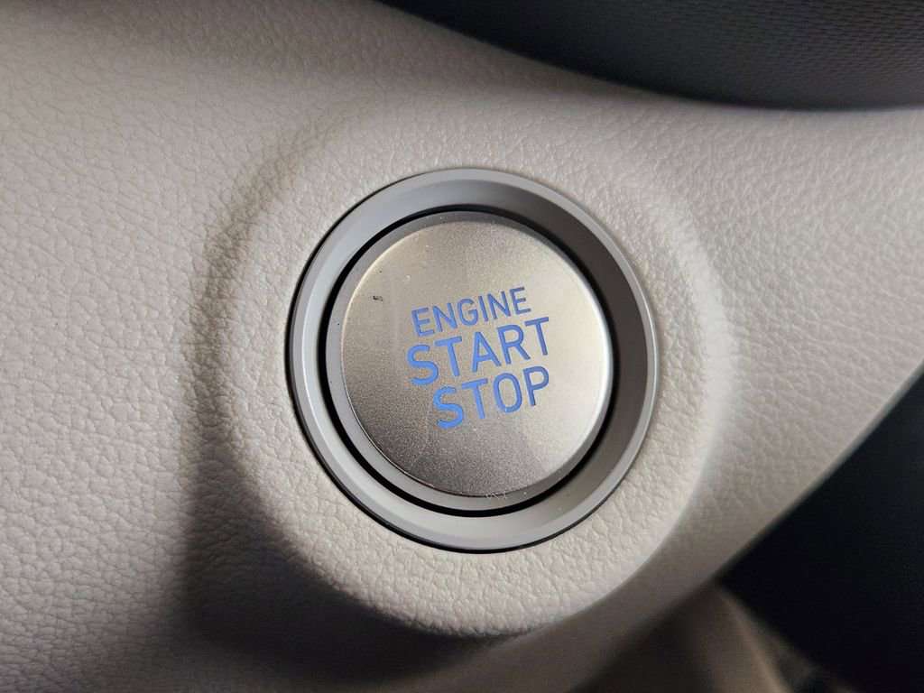 New 2026 Hyundai Venue SEL FWD image 15
