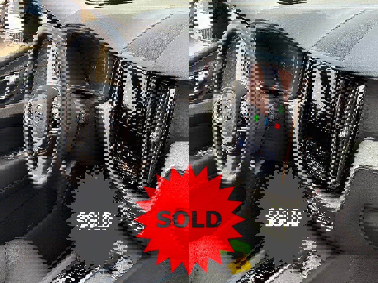 Used 2025 Volvo XC60 B5 Plus w/ Climate Package image 36