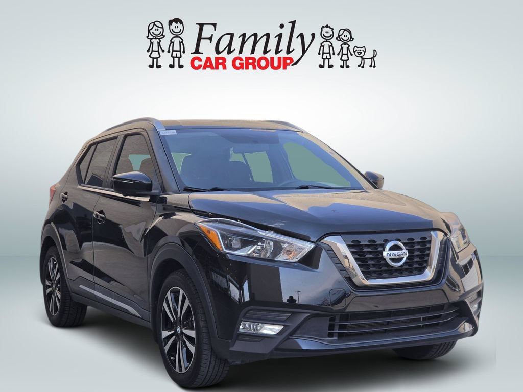 Used 2019 Nissan Kicks SR w/ Exterior Electronics Package FWD image 2