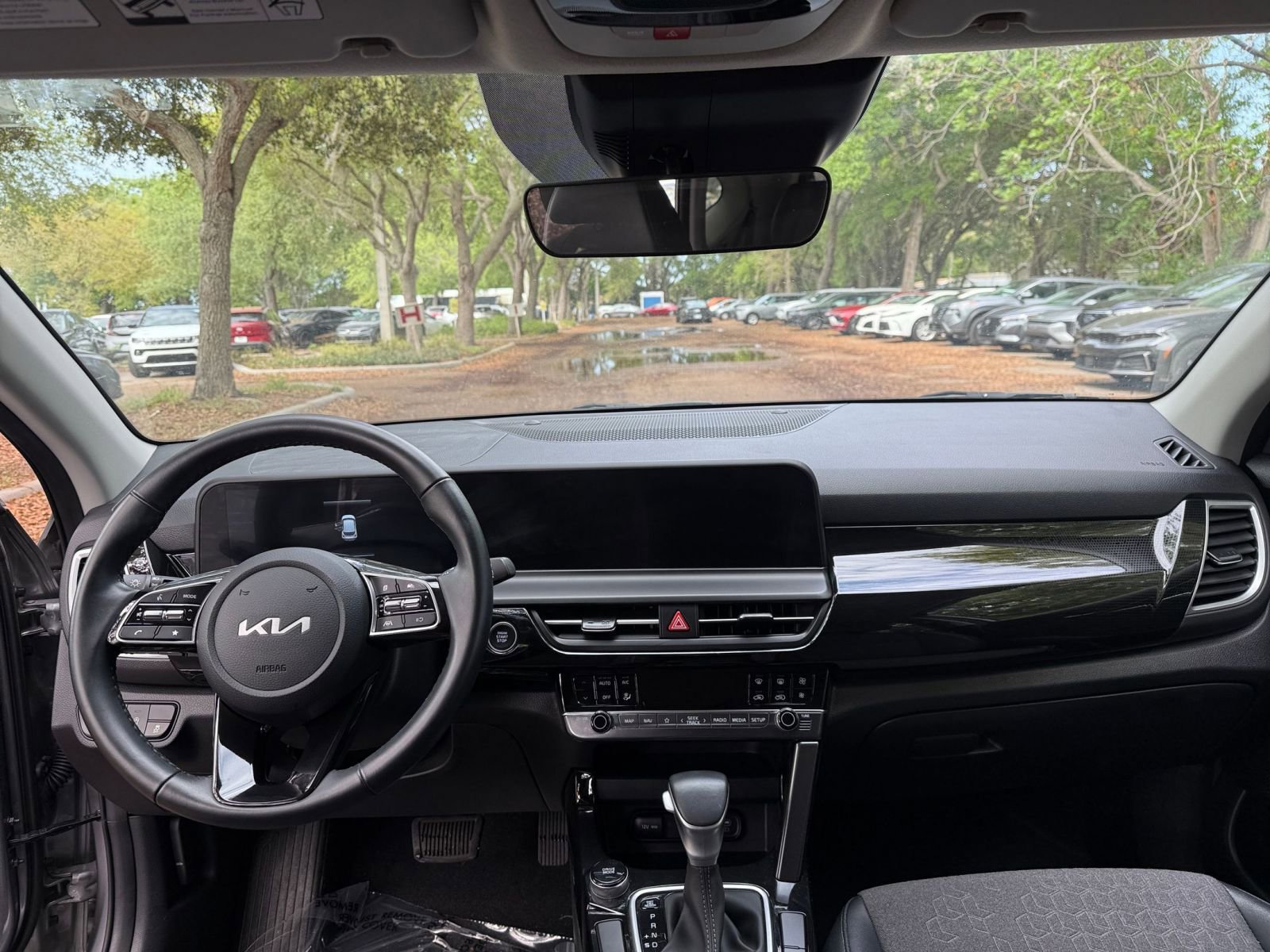 Used 2025 Kia Seltos S image 30