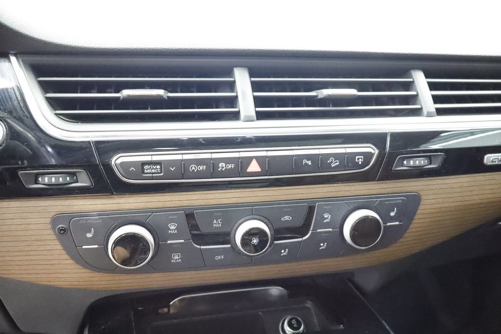 Used 2017 Audi Q7 2.0T Premium Plus AWD/4WD image 22