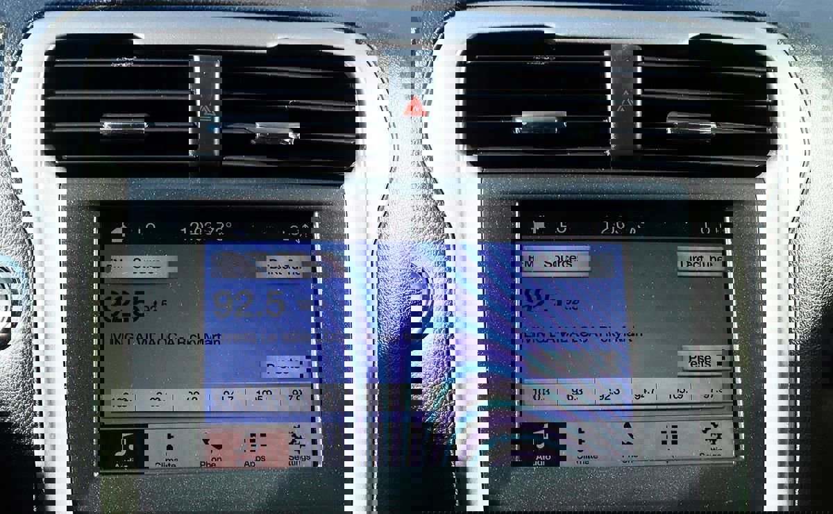 Used 2019 Ford Fusion SE image 46