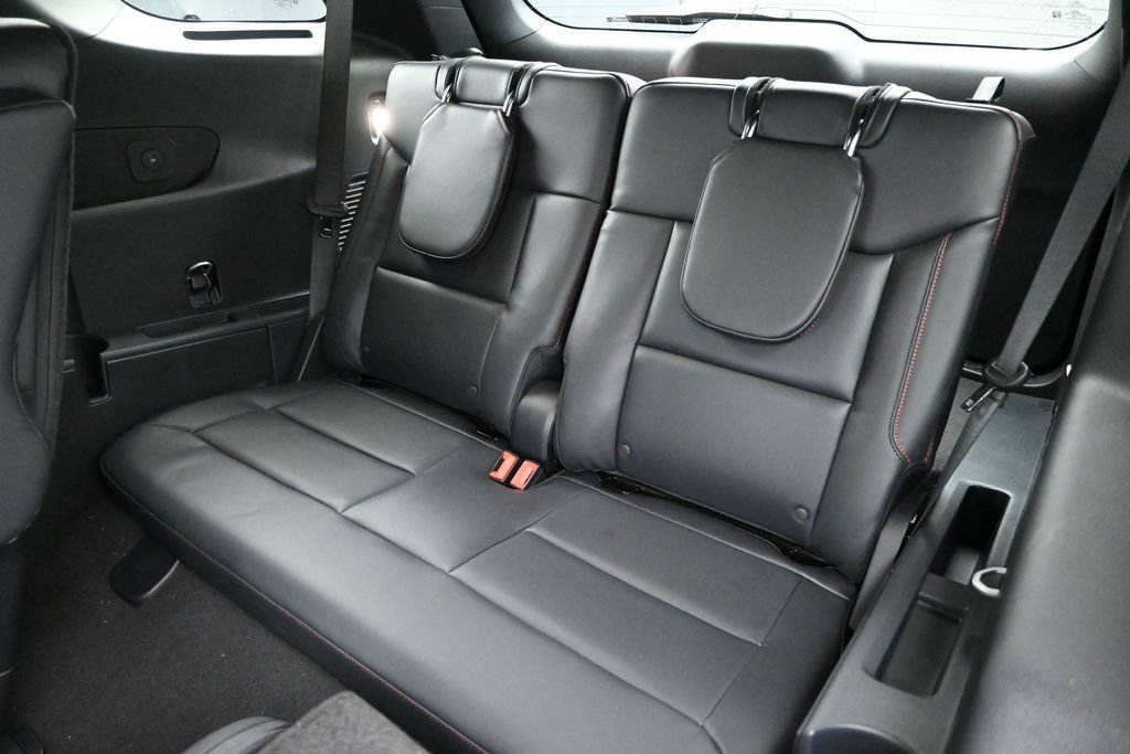 New 2026 Ford Explorer ST-Line w/ ST-Line Street Pack RWD image 19