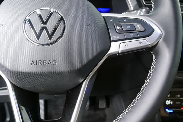 Certified 2024 Volkswagen Tiguan SE FWD image 13