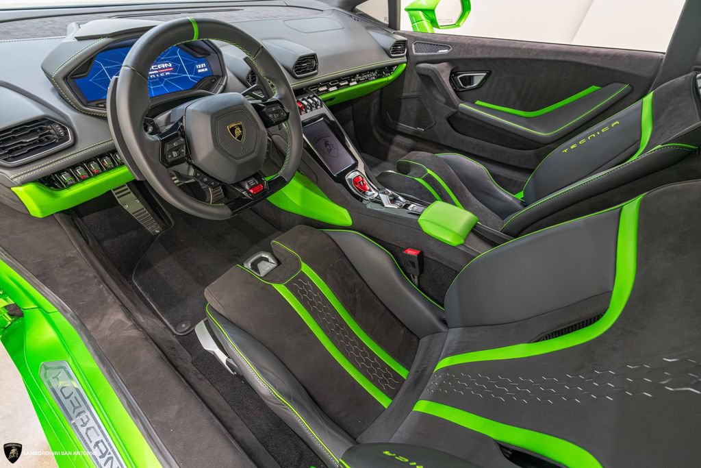 Used 2024 Lamborghini Huracan Tecnica RWD image 33