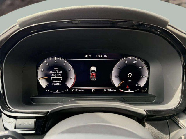 Used 2023 INFINITI QX60 Sensory w/ Vision Package AWD/4WD image 11