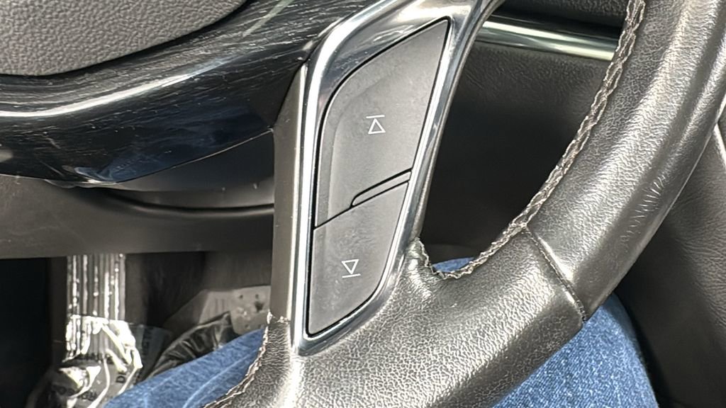 Used 2022 Cadillac XT5 Premium Luxury w/ LPO, Floor Liner Package image 27