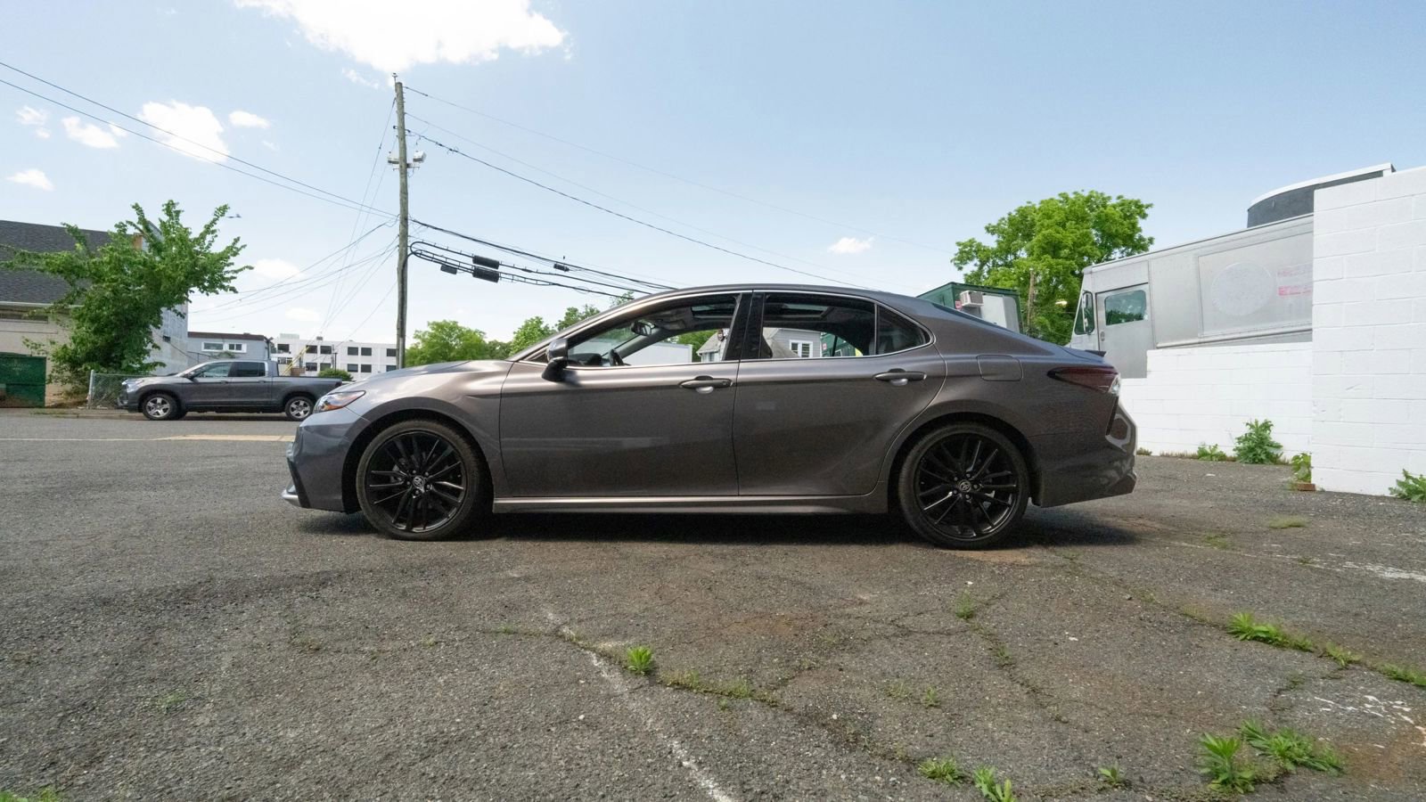 Used 2023 Toyota Camry XSE FWD image 6