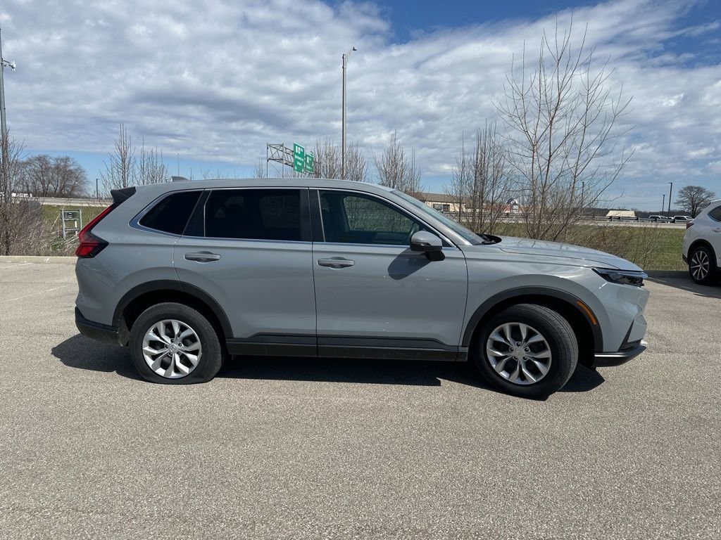 Used 2025 Honda CR-V LX image 12