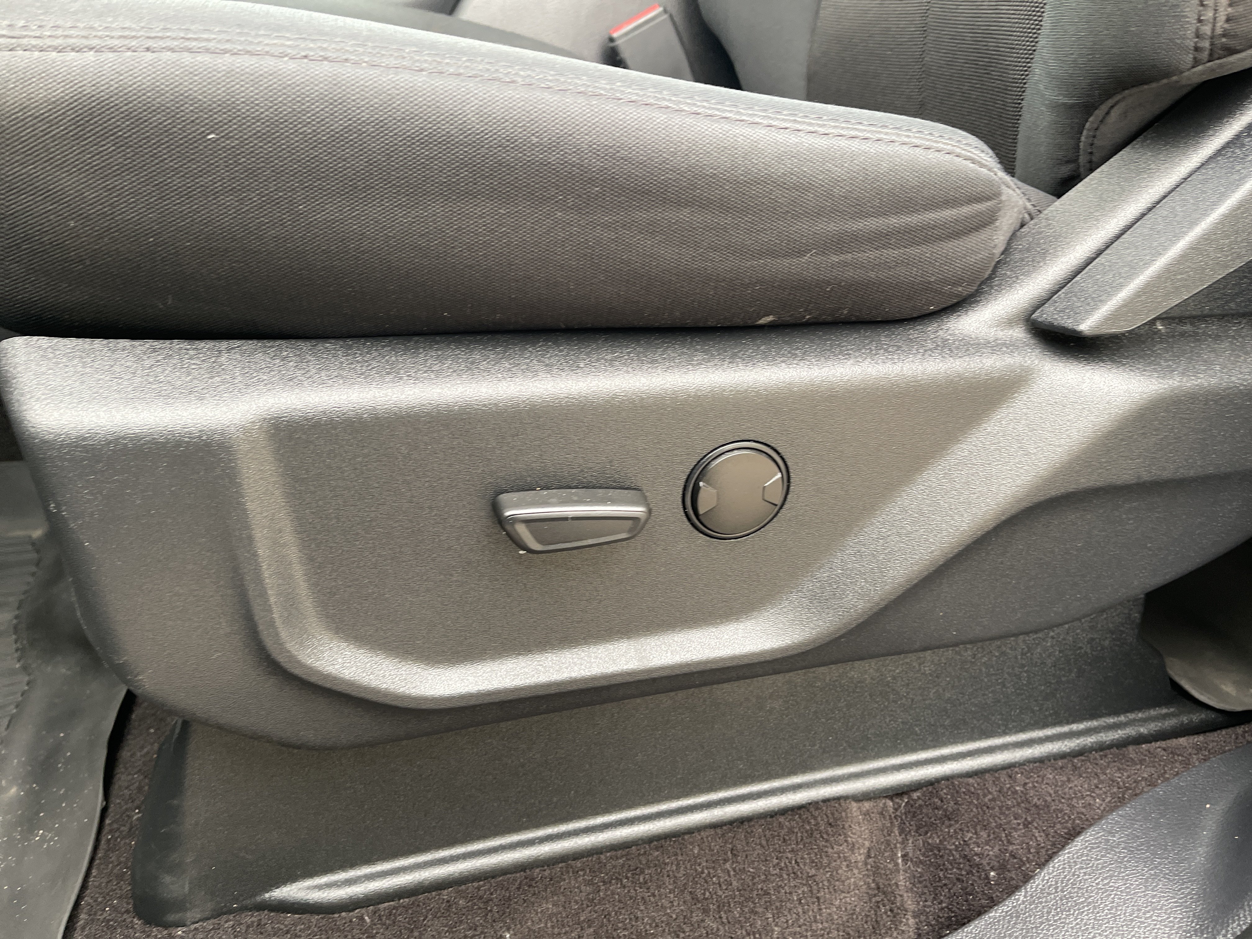 Used 2023 Ford Expedition XL AWD/4WD image 14