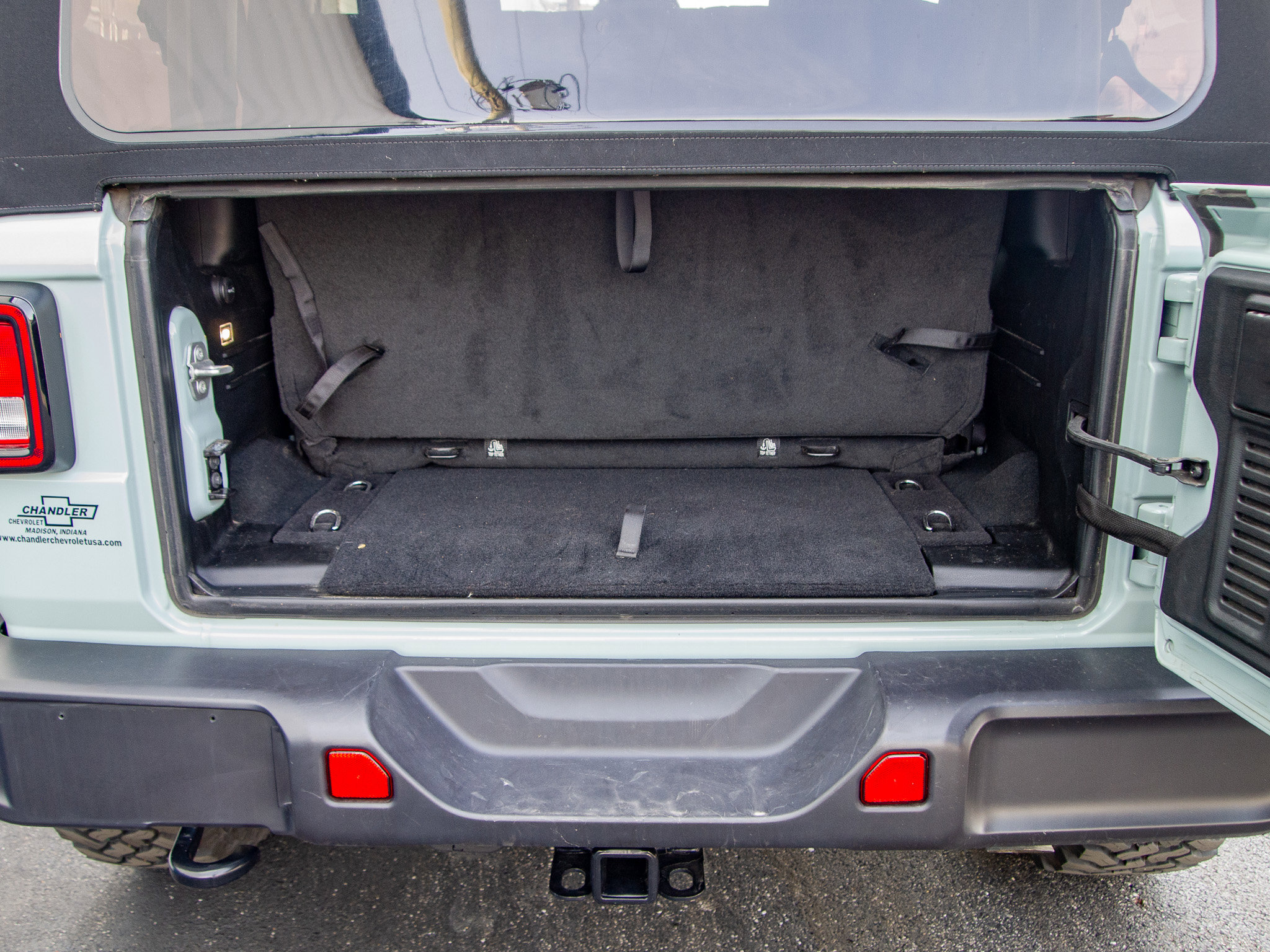 Used 2024 Jeep Wrangler Willys AWD/4WD image 28
