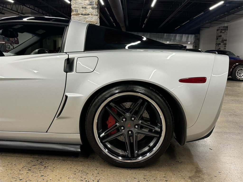 Used 2011 Chevrolet Corvette Grand Sport w/ Preferred Equipment Group image 8