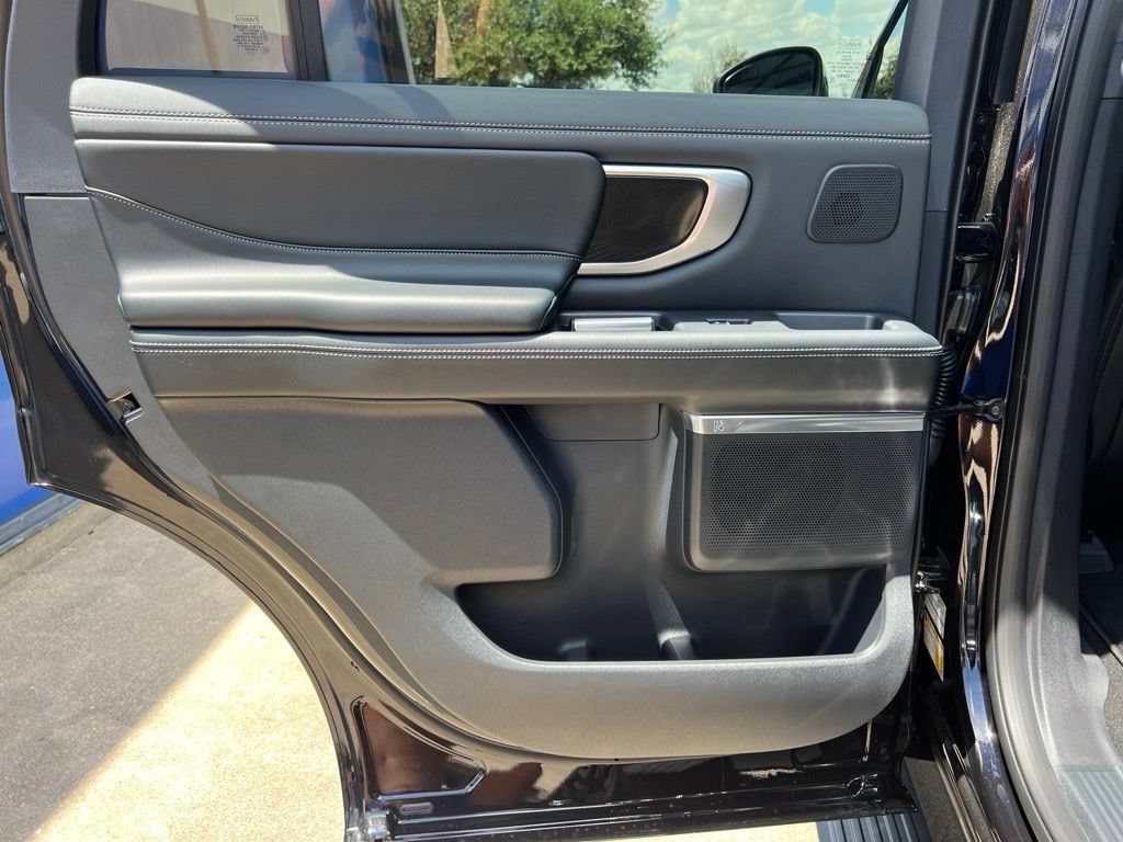 New 2027 Ford Expedition Platinum w/ Stealth Appearance Package RWD image 13