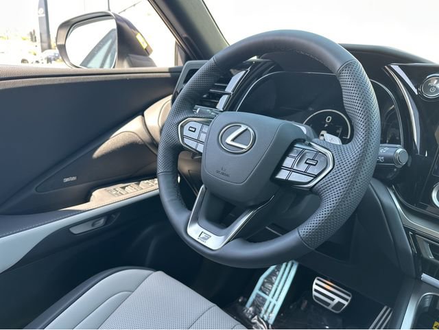 New 2026 Lexus TX 500h AWD image 38