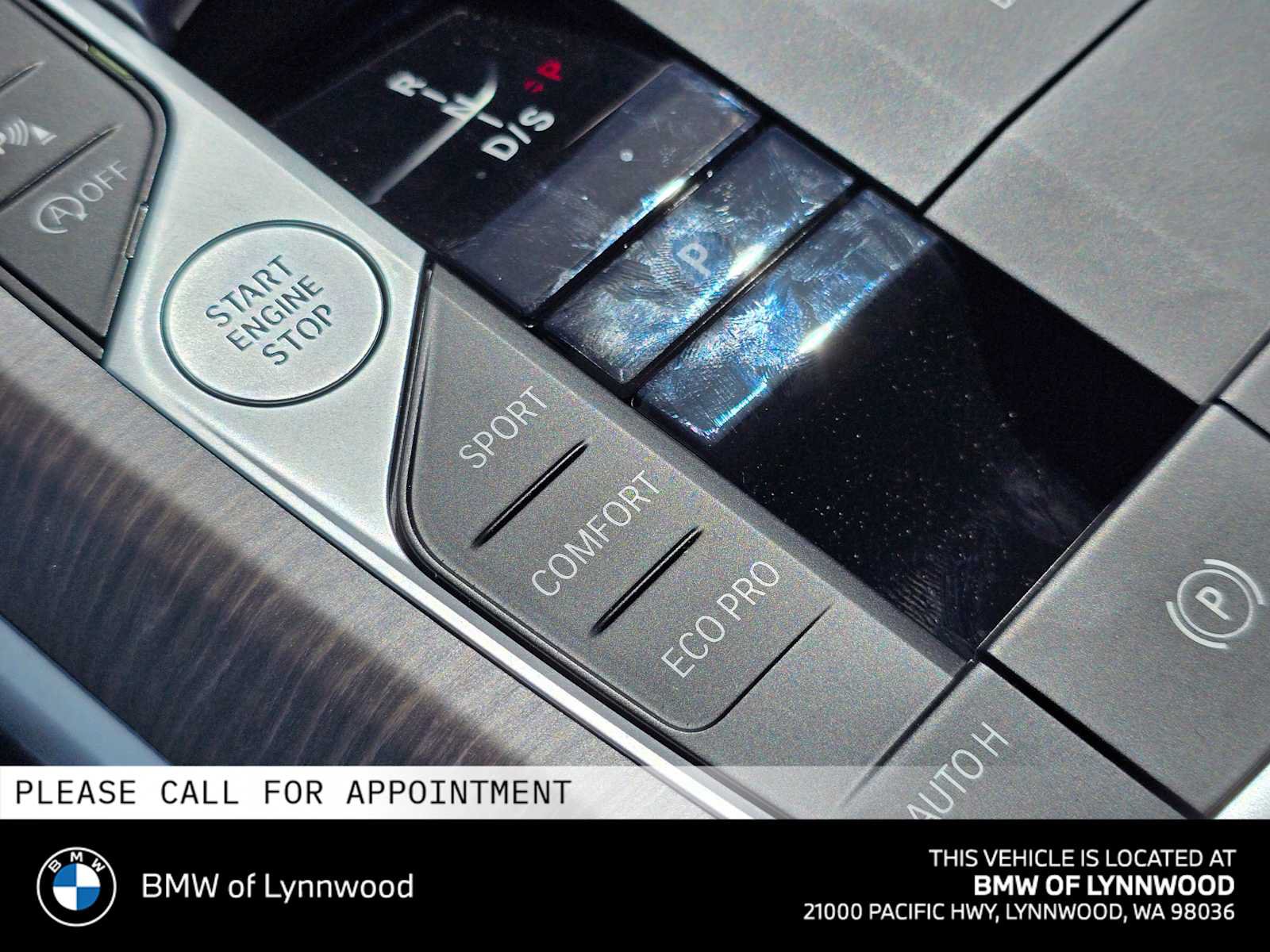 New 2026 BMW 330i xDrive Sedan w/ Convenience Package AWD/4WD image 34