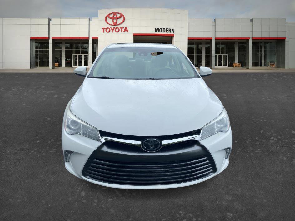 Used 2017 Toyota Camry XLE w/ Moonroof Package FWD image 2