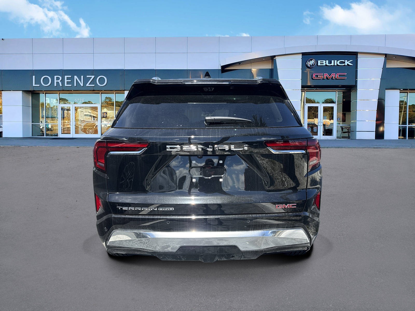 New 2027 GMC Terrain Denali w/ LPO, Floor Liner Package AWD/4WD image 5